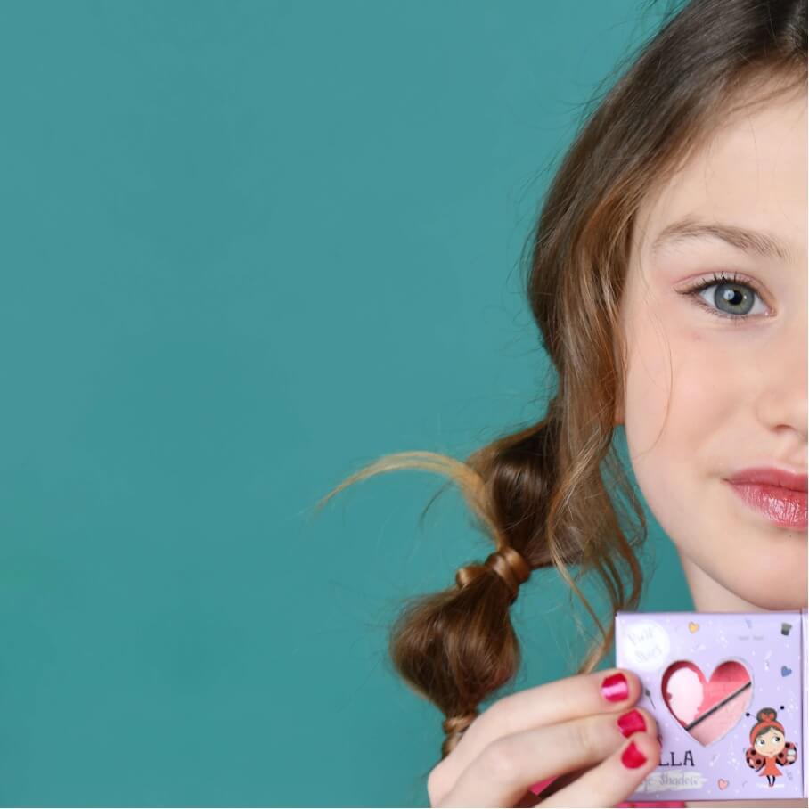 Kinder-Liedschatten, Miss Nella